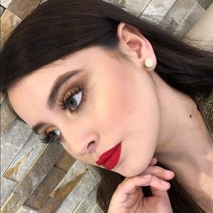 Meet your Posher, Estefania